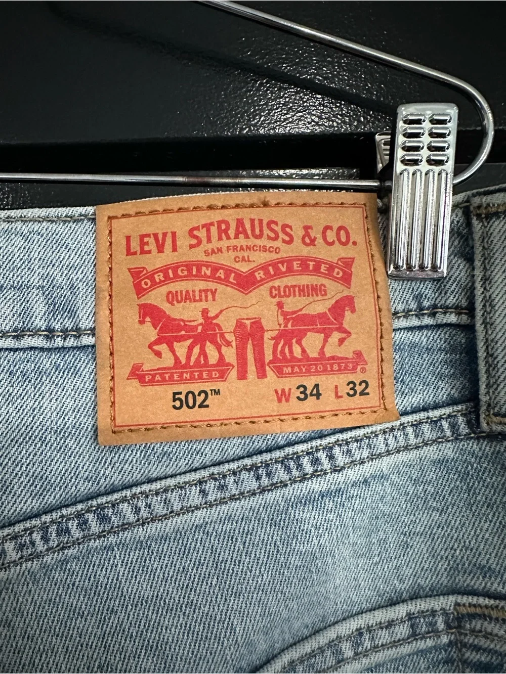 Levi’s 502. Light wash Jeans